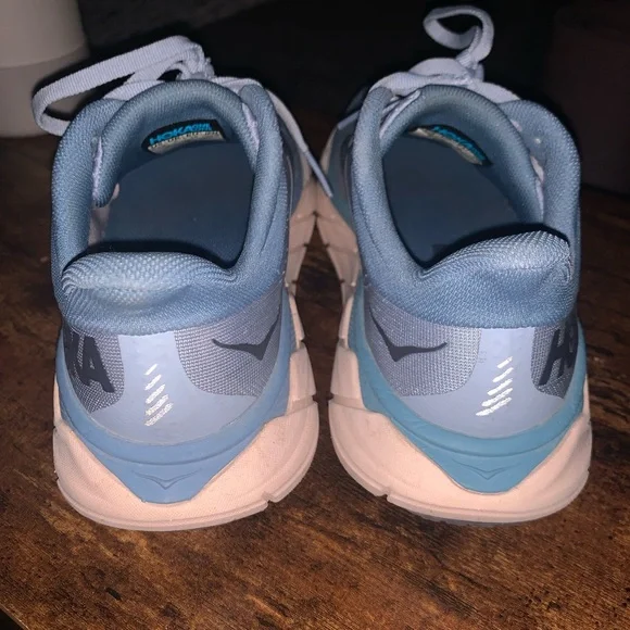 HOKA running shoes. Only worn a handful on times. Great condition - Picture 4 of 4